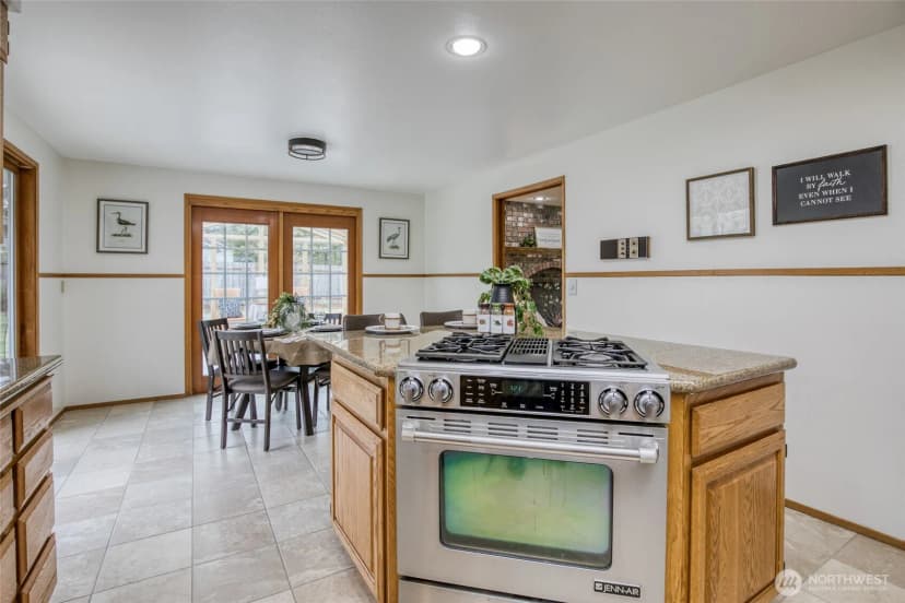 Property photo for 912 W Simpson Avenue, Montesano photo 12