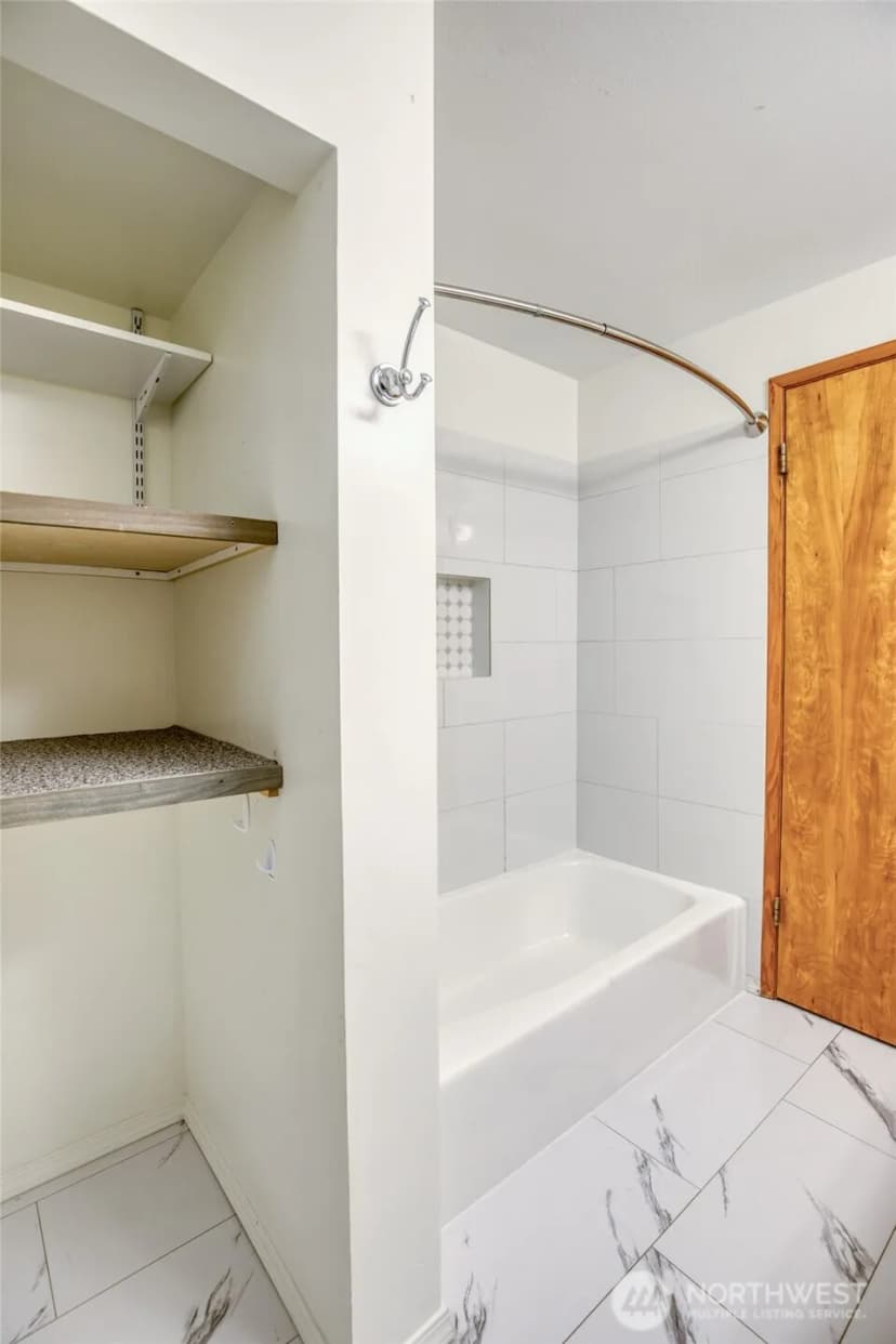 Property photo for 912 W Simpson Avenue, Montesano photo 31