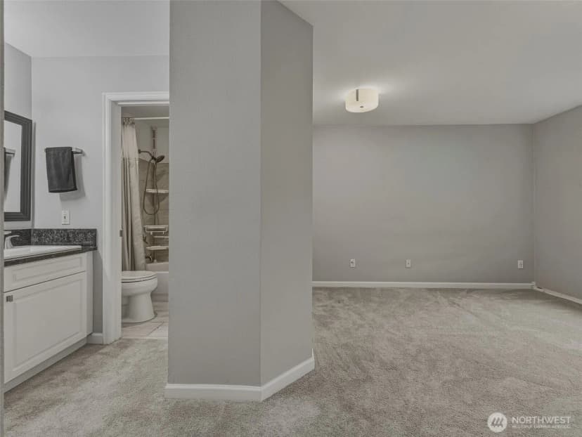 Property photo for 18501 Se Newport Way #h136, Issaquah photo 18
