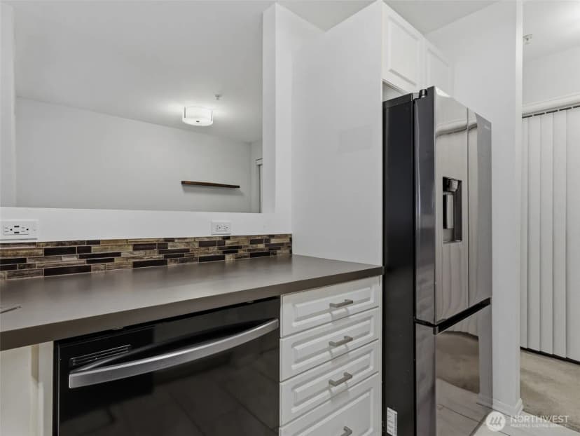 Property photo for 18501 Se Newport Way #h136, Issaquah photo 12