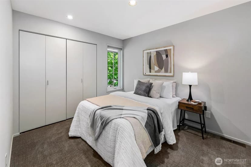 Property photo for 2400 Aurora Avenue N #210, Seattle photo 26