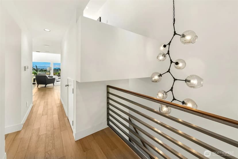 Property photo for 2400 Aurora Avenue N #210, Seattle photo 32