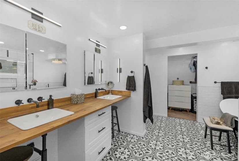 Property photo for 10414 Sw 110th Street, Vashon photo 19