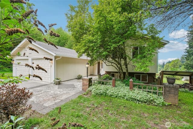 Property photo for 25200 Ne Jolma Road, Battle Ground photo 2