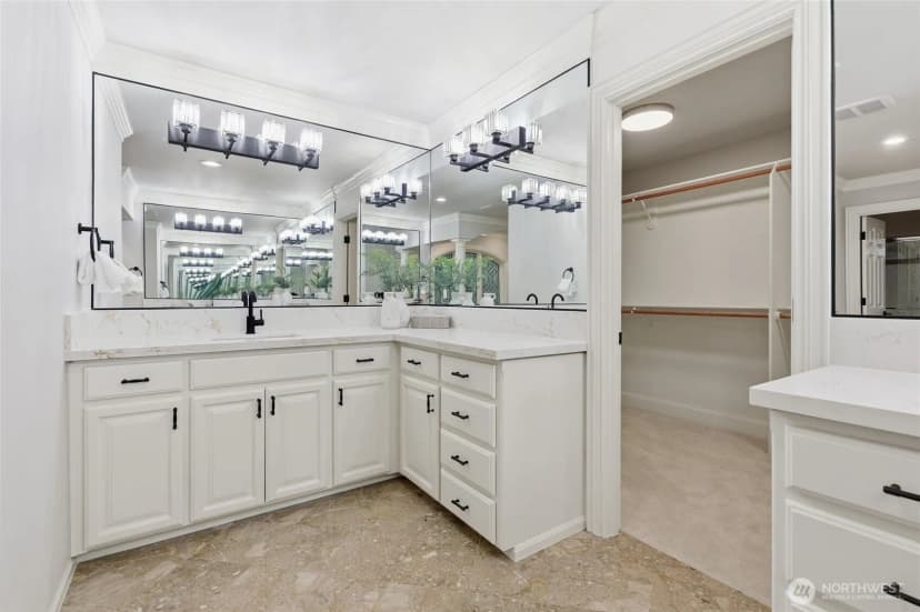 Property photo for 13799 Ne 32nd Place, Bellevue photo 27