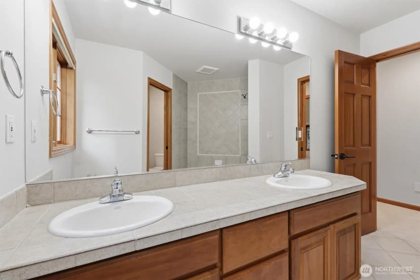 Property photo for 13799 Ne 32nd Place, Bellevue photo 29