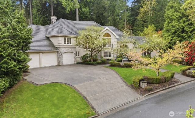Property photo for 13799 Ne 32nd Place, Bellevue