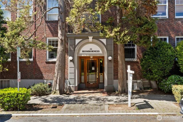 Property photo for 321 Boylston Avenue E #202, Seattle photo 4