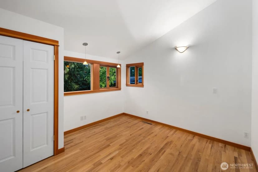 Property photo for 12746 10th Avenue Ne, Seattle photo 22