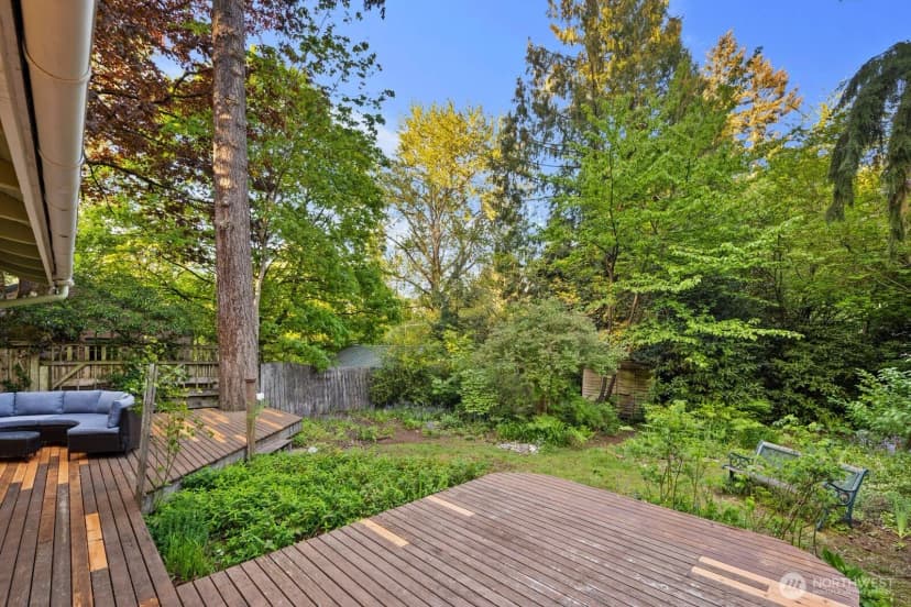 Property photo for 12746 10th Avenue Ne, Seattle photo 35