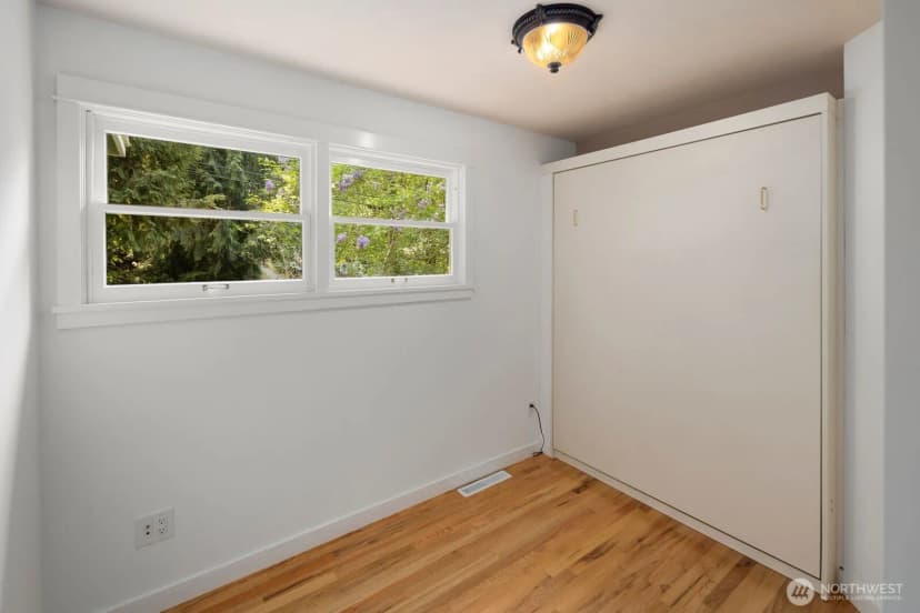 Property photo for 12746 10th Avenue Ne, Seattle photo 16