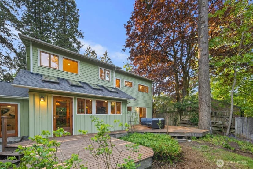 Property photo for 12746 10th Avenue Ne, Seattle photo 33
