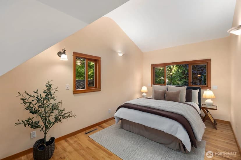 Property photo for 12746 10th Avenue Ne, Seattle photo 30