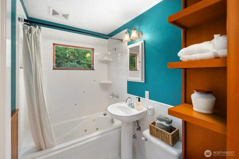 Property photo for 12746 10th Avenue Ne, Seattle photo 17