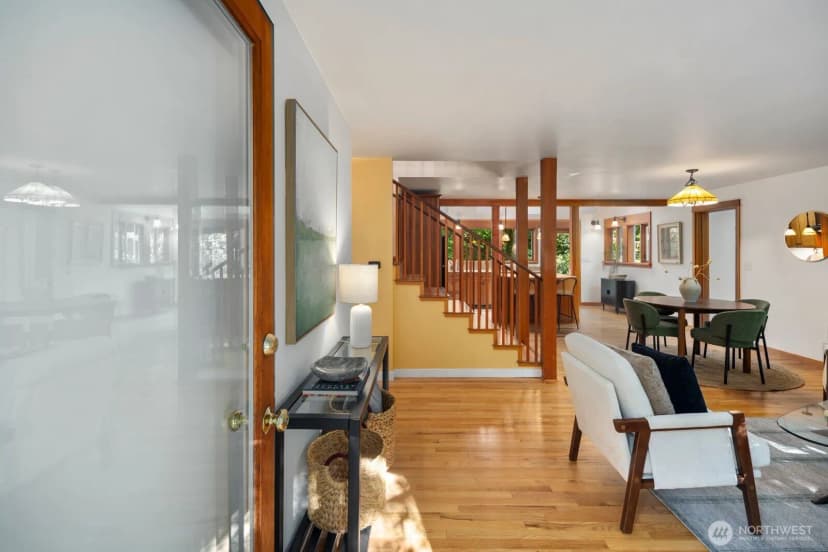 Property photo for 12746 10th Avenue Ne, Seattle photo 3