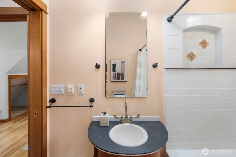 Property photo for 12746 10th Avenue Ne, Seattle photo 28