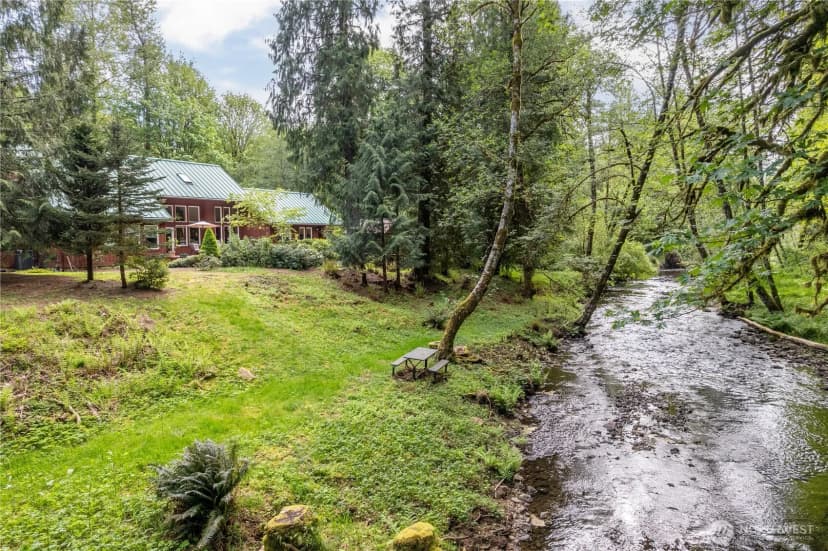 Property photo for 1975 Coal Creek Road, Longview photo 25