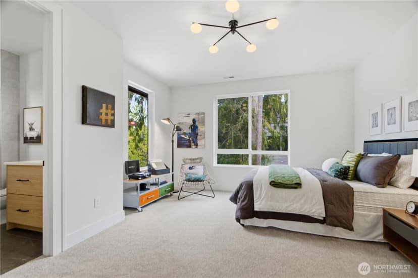 Property photo for 10411 Ne 17th Street, Bellevue photo 23
