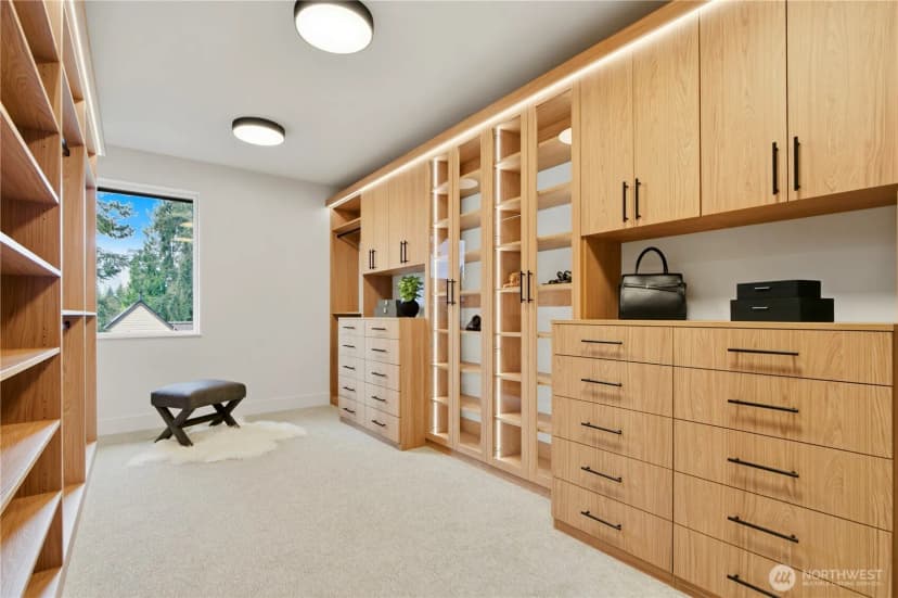 Property photo for 10411 Ne 17th Street, Bellevue photo 18