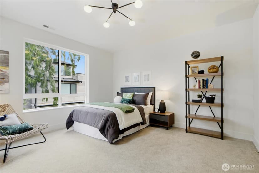 Property photo for 10411 Ne 17th Street, Bellevue photo 22