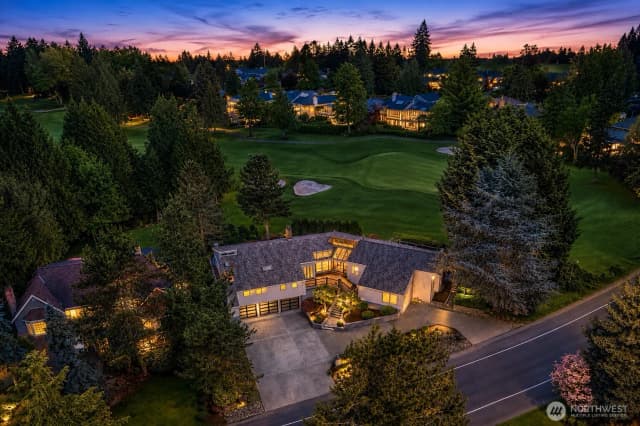 Property photo for 20724 Ne 142nd Street, Woodinville photo 3