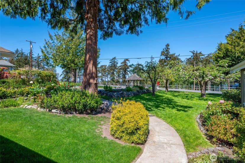 Property photo for 305 Nw Coveland Street, Coupeville photo 6