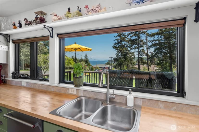 Property photo for 305 Nw Coveland Street, Coupeville photo 14