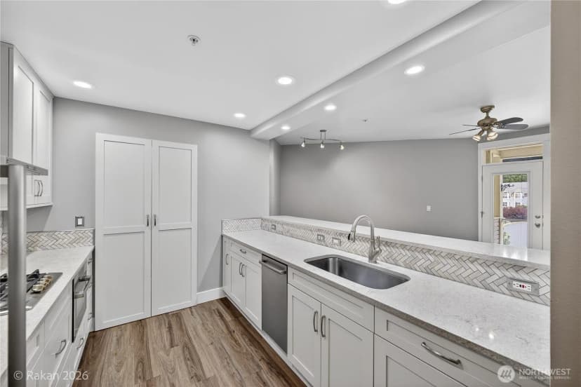 Property photo for 1416 Lindsay Loop #306, Mount Vernon photo 10
