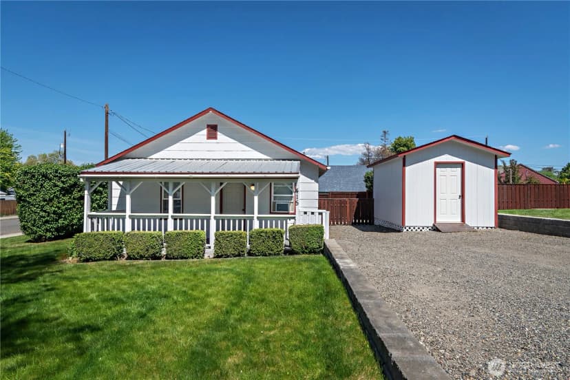 Property photo for 415 W 11th Avenue, Ellensburg
