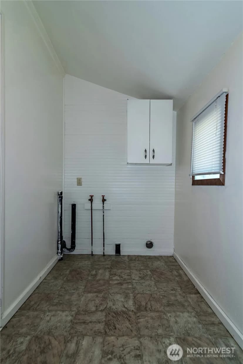 Property photo for 415 W 11th Avenue, Ellensburg photo 10