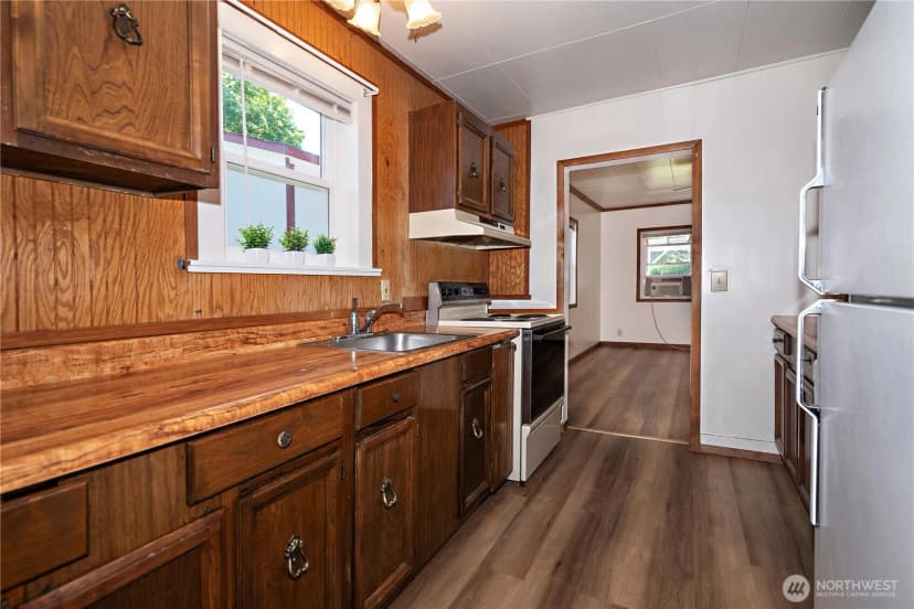 Property photo for 415 W 11th Avenue, Ellensburg photo 8