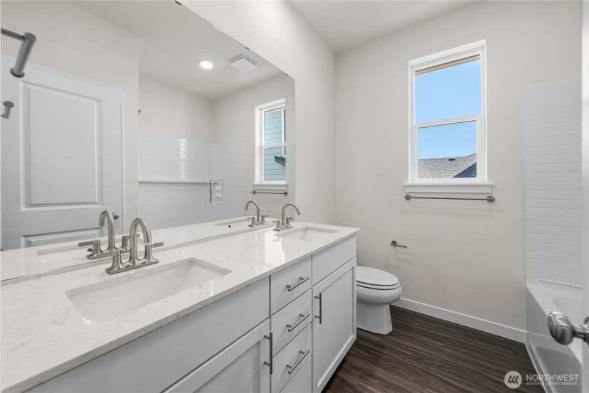 Property photo for 5981 Thornhill Avenue Sw, Port Orchard photo 7