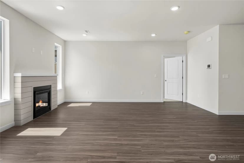 Property photo for 5981 Thornhill Avenue Sw, Port Orchard photo 13