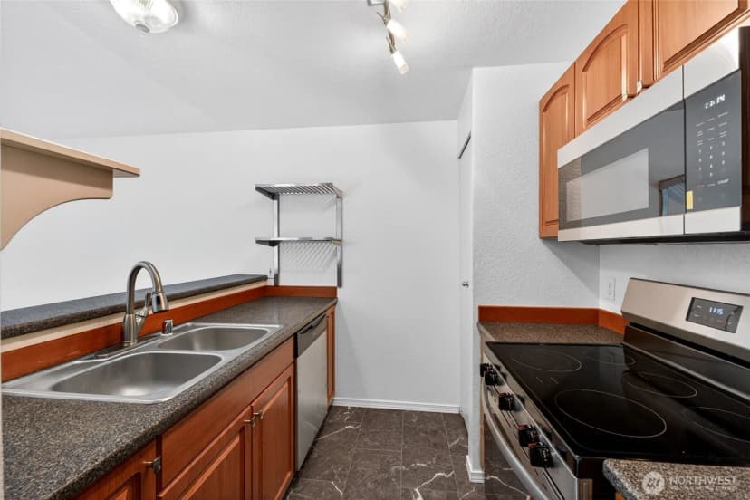 Property photo for 19230 Forest Park Drive Ne #a201, Lake Forest Park photo 15