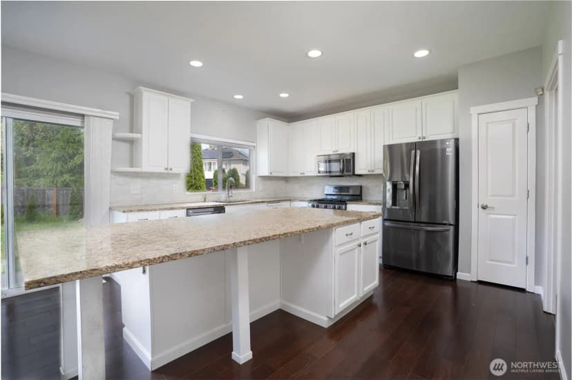 Property photo for 6533 63rd Street W, University Place photo 9