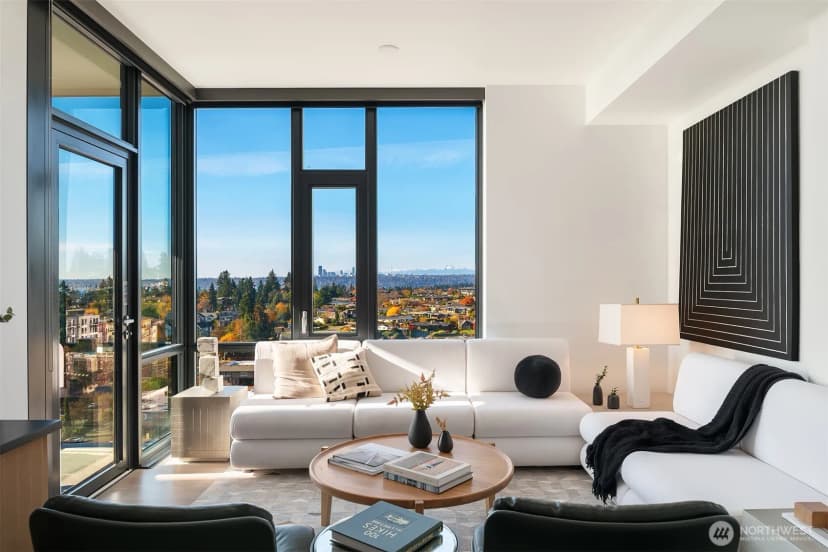 Property photo for 889 Avenue Square Ne #603, Bellevue photo 2