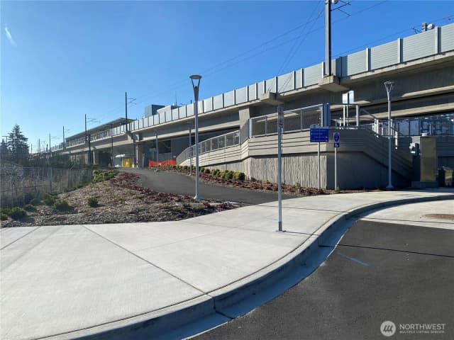Property photo for 332 Ne 149th Street, Shoreline photo 4