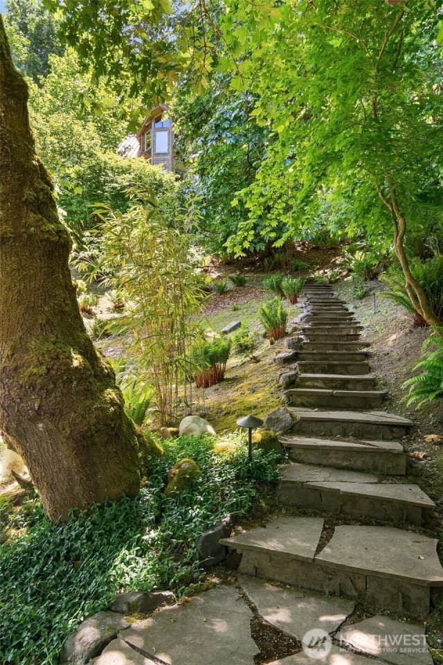 Property photo for 12825 Sw Ober Beach Road, Vashon photo 2