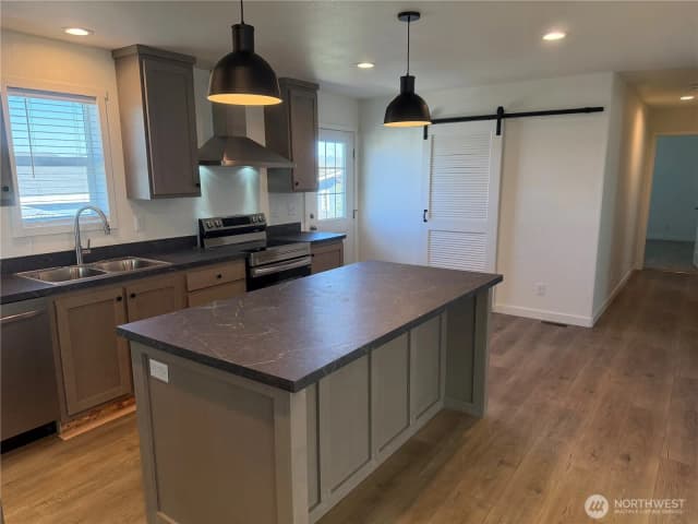 Property photo for 402 Maple Avenue #52, Sunnyside photo 3