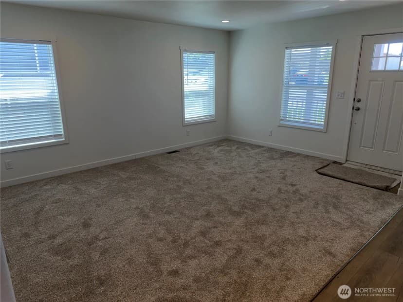 Property photo for 402 Maple Avenue #52, Sunnyside photo 7