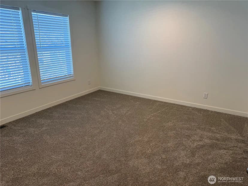 Property photo for 402 Maple Avenue #52, Sunnyside photo 9
