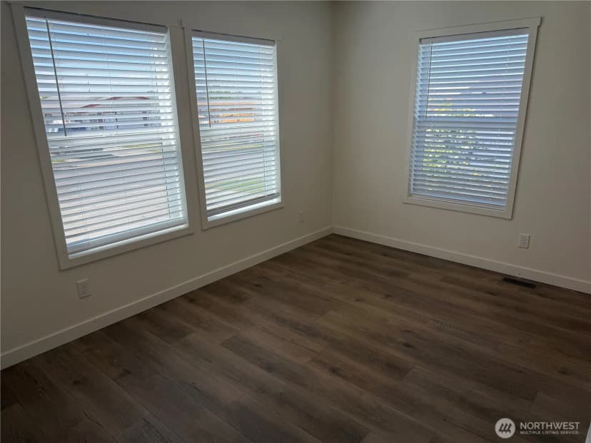 Property photo for 402 Maple Avenue #52, Sunnyside photo 5