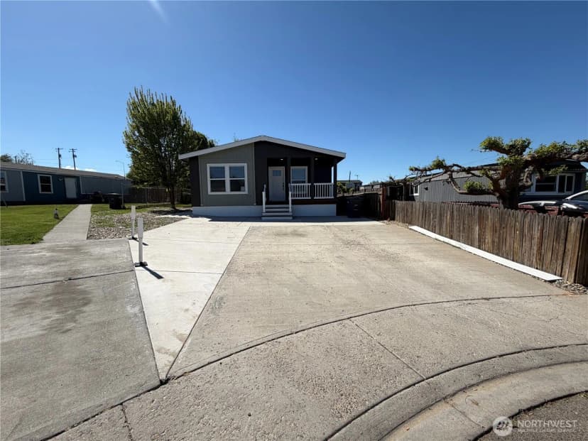 Property photo for 402 Maple Avenue #78, Sunnyside photo 19