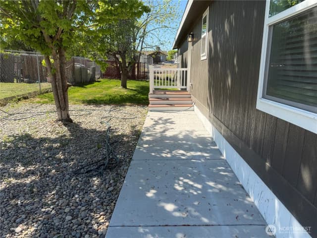 Property photo for 402 Maple Avenue #78, Sunnyside photo 2