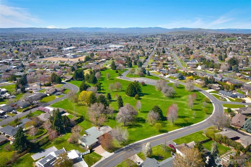 Property photo for 4710 W Lincoln, Yakima photo 4