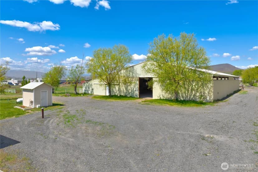 Property photo for 131 Latigo Lane, Yakima photo 4