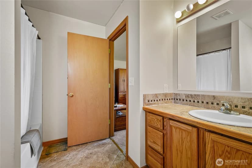Property photo for 131 Latigo Lane, Yakima photo 24