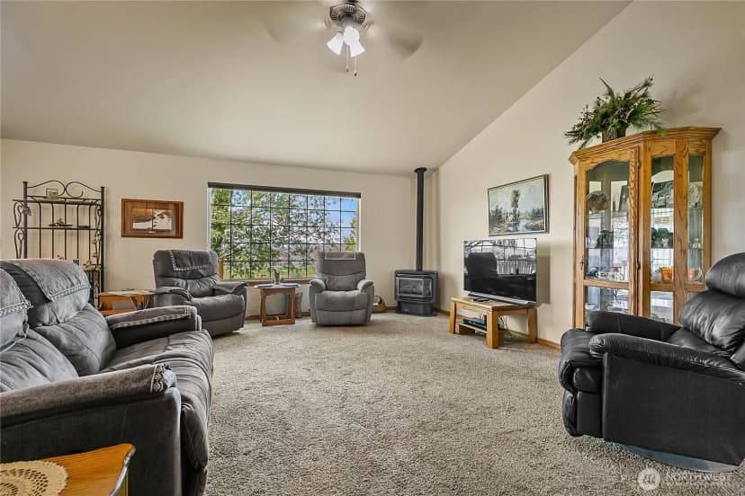 Property photo for 131 Latigo Lane, Yakima photo 16