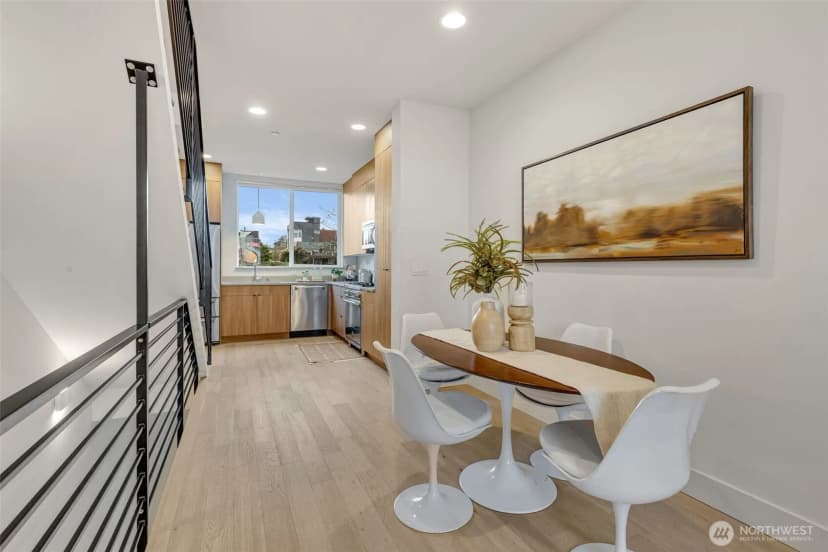 Property photo for 908 N 46th Street #f, Seattle photo 8