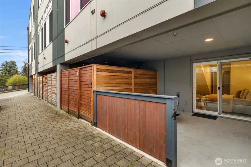 Property photo for 908 N 46th Street #f, Seattle photo 38